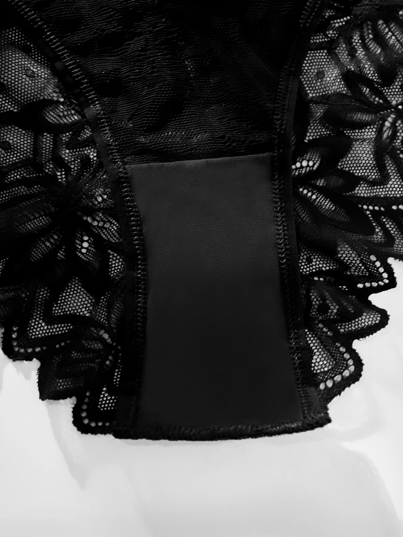 Conjunto de 3 Cuecas Femininas em Renda Preta | Conforto Diário e Respirabilidade