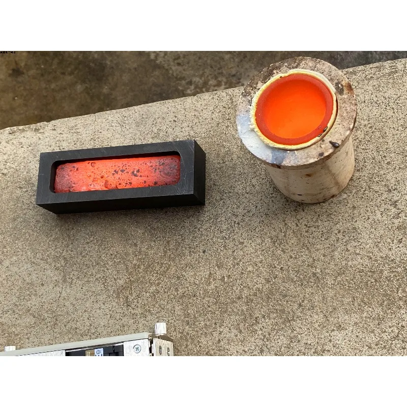 Induction heating machine with 3000W power output and built-in power meter for rapid overload protection