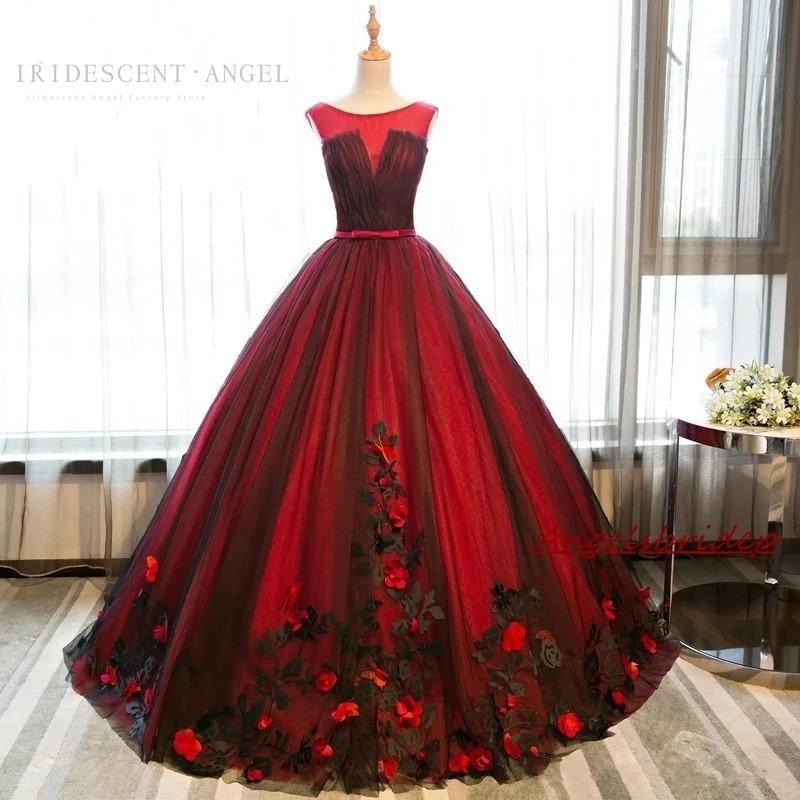 Iridescente Red Lace Up Ball Gown 15 Year Old Quinceanera Vestidos Querida Sexy Com Black Tulle 3D Flor Brithday Prom Party