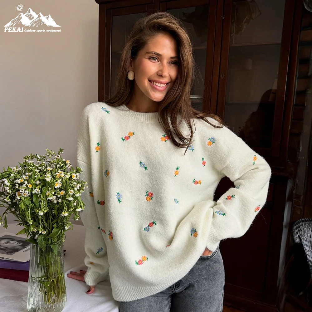 

Round Neck Pullover Sweater European and American 2025 Autumn New Embroidered Flower Knit Sweater Loose Sweater for Women