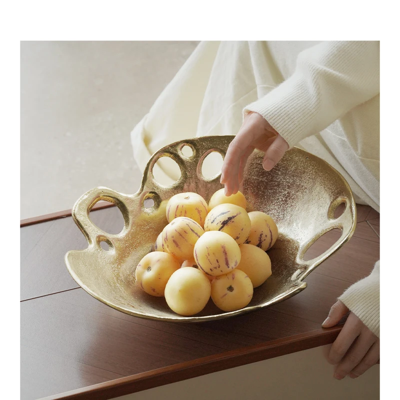 Light Luxury Aluminum Irregular cutouts Metal Fruit Tray Living Room Coffee Table Storage Tray Office Nut Snack Plate Ornaments