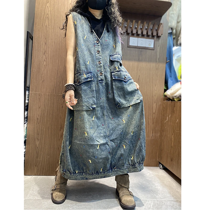 

Spring/summer 2026 New Arrival Women Vintage Cotton Denim A-line Dress Cartoon Embroidery Mid-calf Sleevele V-neck Dresses X169