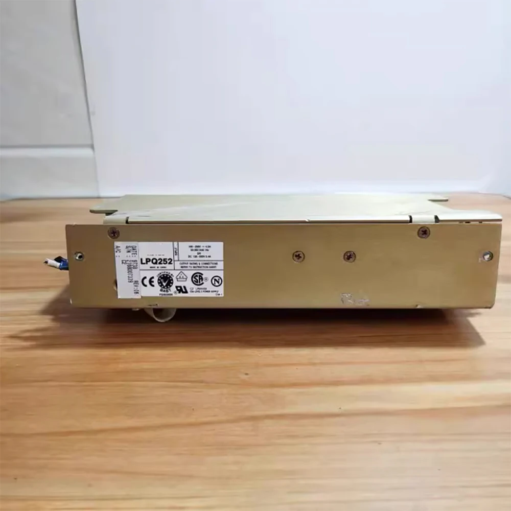 Alimentation industrielle LPQ252