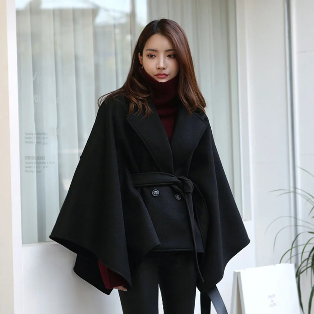 

Autumn Winter Sleeveless Poncho Jackets For Women Stylish Luxury Soft Woolen Blend Capes Women Vintage Loose Bat Type Cloak Coat