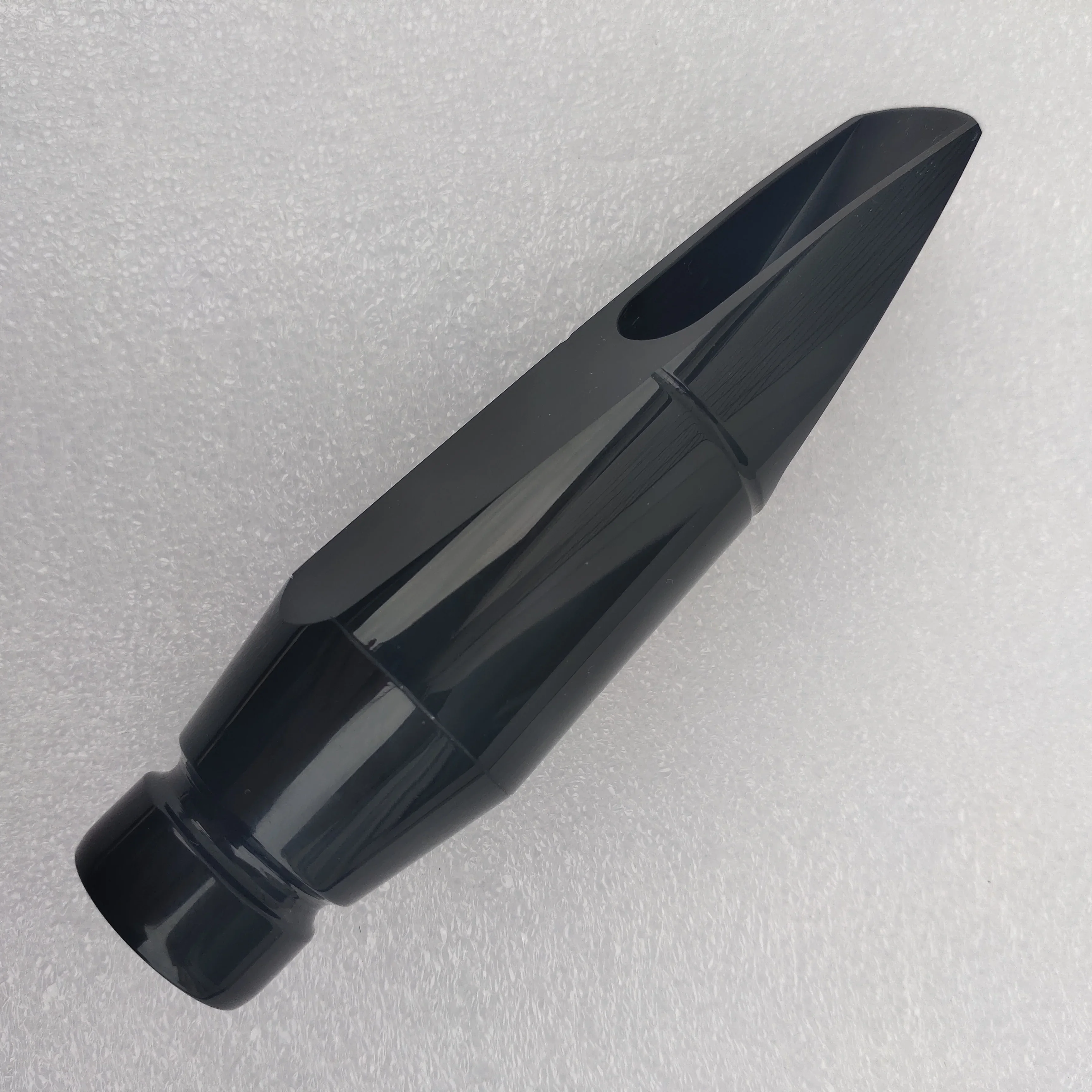 Mouthpiece for baritone saxophone