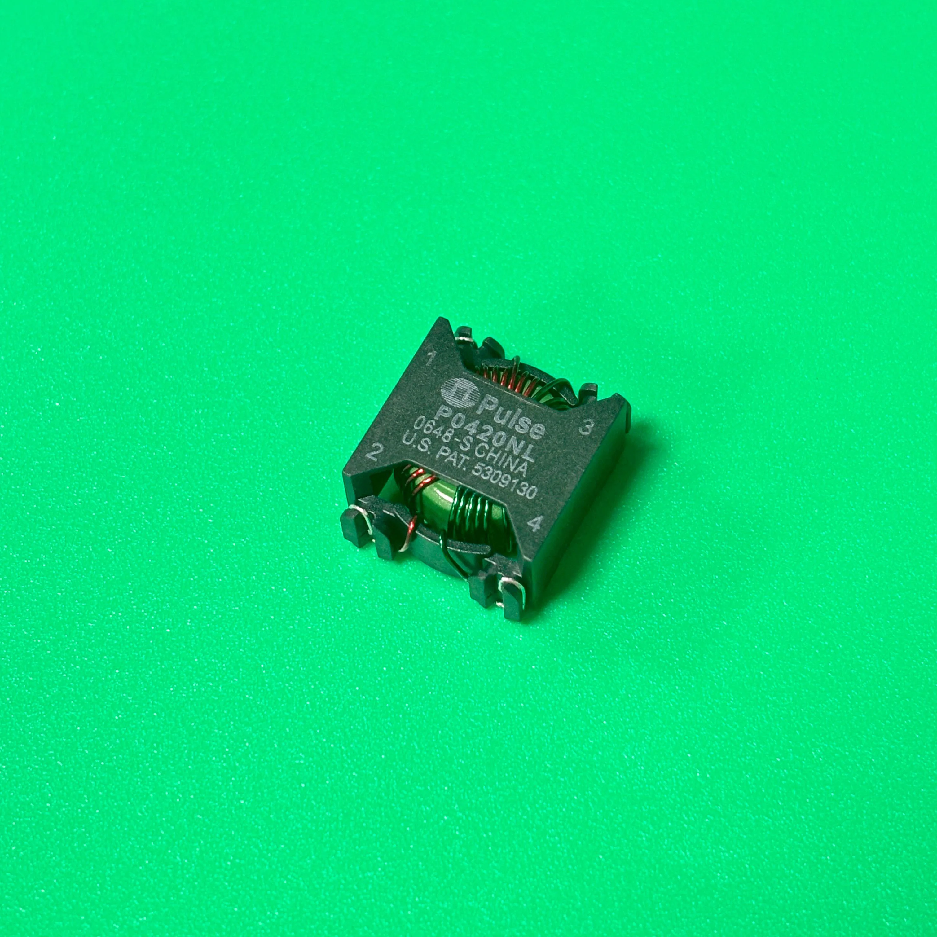 

5 шт./лот P0420NL T CMC 3.3A 2LN SMD P0420NLT COMMON MODE CHOKE AEC-Q200 1.32MH 3.3A Рейтинг постоянного тока Индуктивность P0420N LT P0420