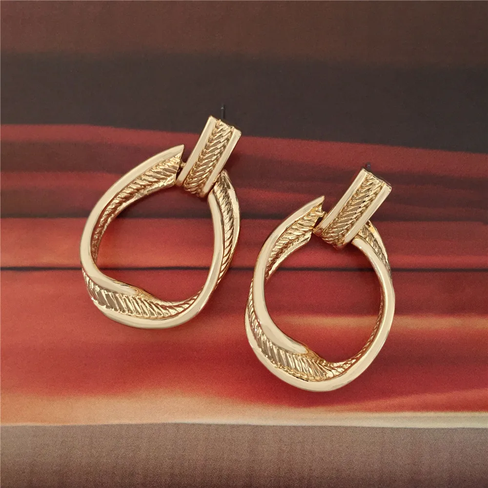 Vintage Hoop Earrings Waterproof Retro Gold Color Fashion Attractive Jewelry for Women