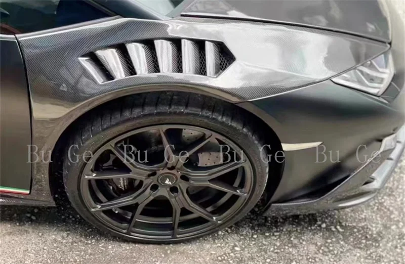

New Carbon Fiber V-Style Car Fenders and Automotive Components Designed for Lamborghini Huracan LP580 LP610