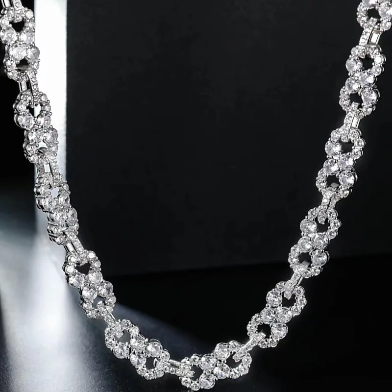 

Full Diamond Cuban Link Chain Necklace, Men's Hip-Hop Streetwear Pendant, Sparkly Personalized Accessory for Daily Wear & Partie