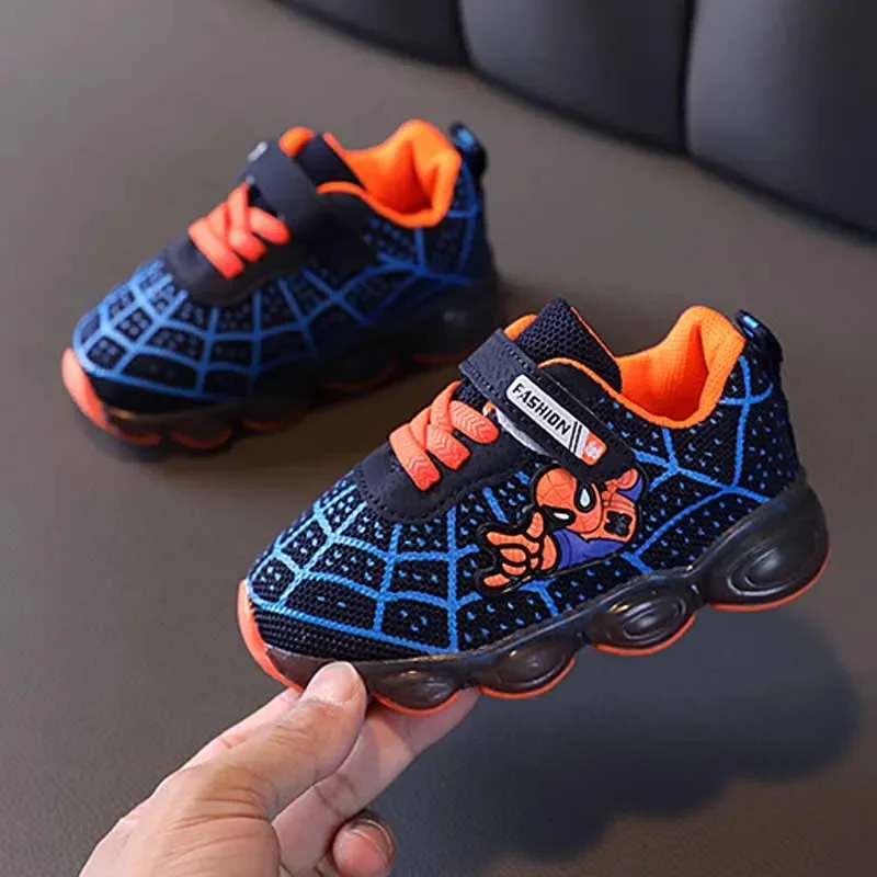 Disney Spring Autumn Children\'s Cartoon Anime Sports Shoes Boy\'s LED Luminous Shoes Kid\'s Dazzling Cool Spider-Man Casual Shoes