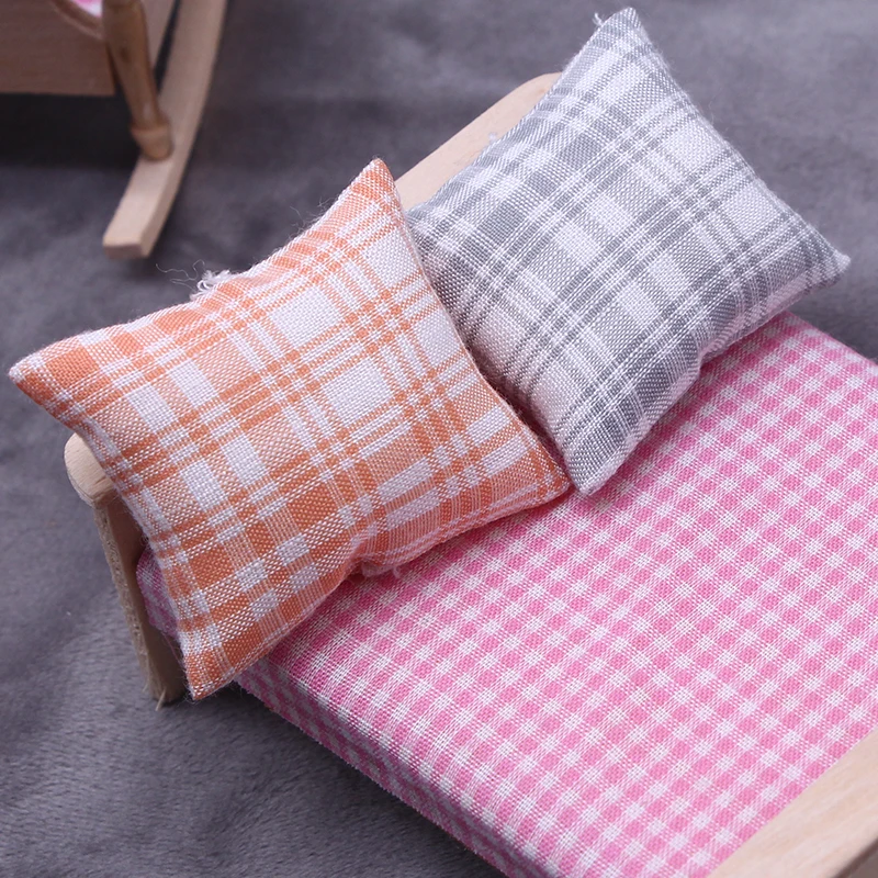 2PCS 4.5*3.5cm Dollhouse Miniature Simulated Cotton Flower Pillow Model Cushions Sofa Couch Bed Furniture Toy Doll Accessory