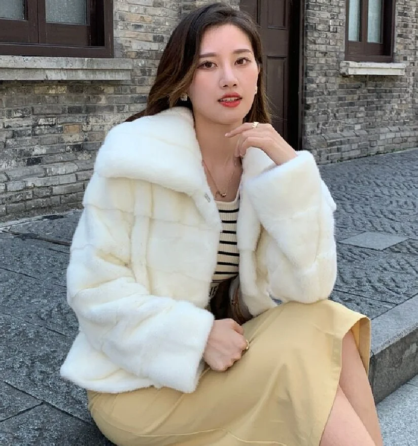 New mink fur coat for 2023, 100% real mink fur coat, warm and stylish in winter