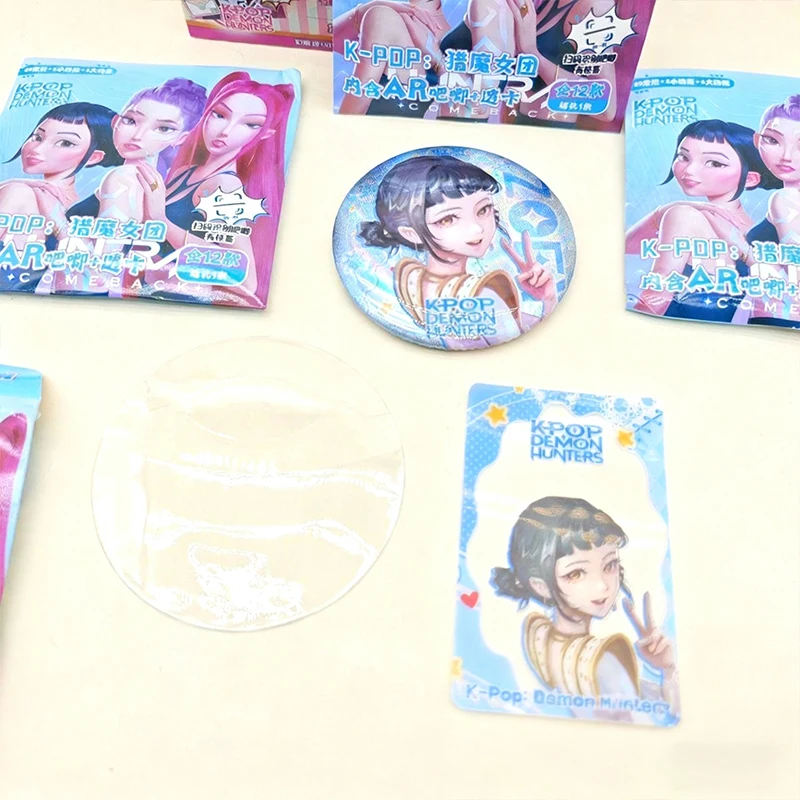 ตราสัญลักษณ์นักล่าปีศาจใหม่ 75 มม. กล่องสุ่ม ตราสัญลักษณ์ส่องแสงดาว แฟลชการ์ด กล่องลึกลับ อุปกรณ์คอสเพลย์ ของสะสมสำหรับแฟนๆ