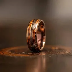 Rose Golden Ring, Inlaid Whiskey Barrel Wooden Grain Guitar String Men's Tungsten Steel Ring