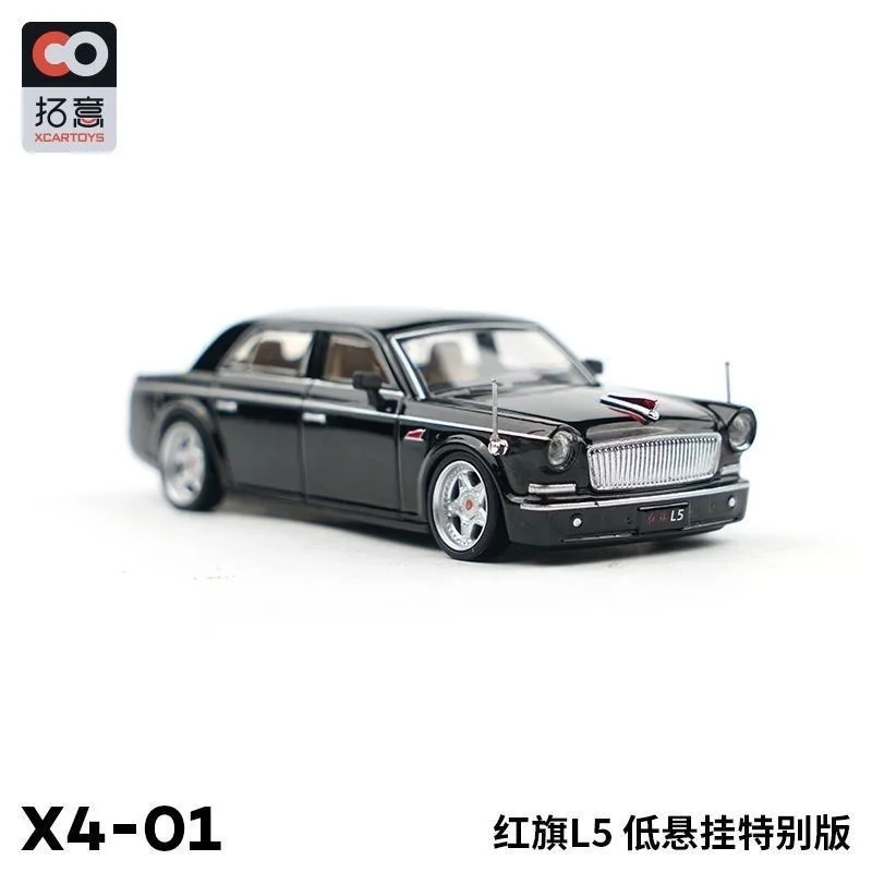 

POPRACE+XCARTOYS Alloy model 1/64 Red Flag L5 bottom suspension special edition simulation boy toy car model collection