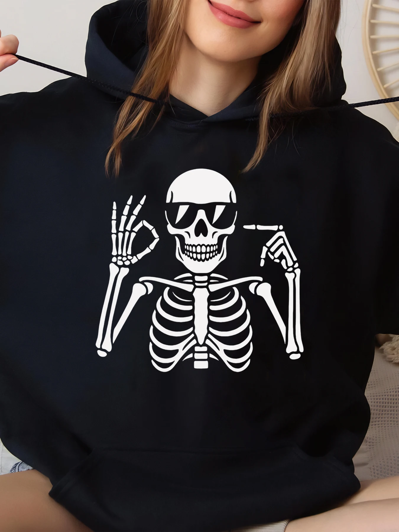 

Skeleton with Sunglasses Print Halloween Hoodie for Casual Wear Black Large Size Big Size