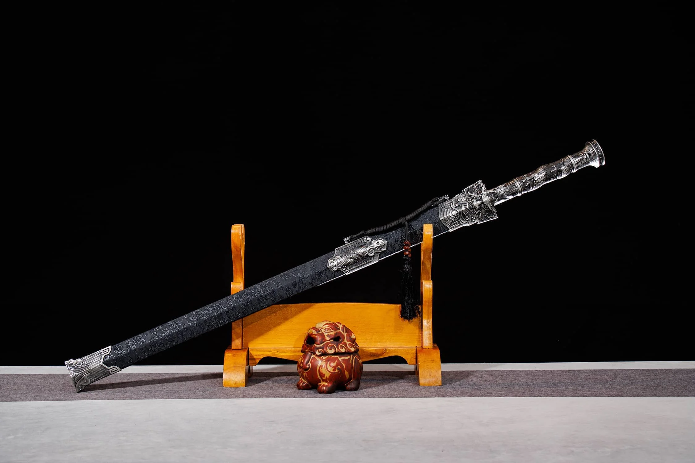 

102cm White Dragon Sword True steel katana full tang Edge Cutting Battle Preparation Medieval Knight Ninja Kung Fu Martial arts