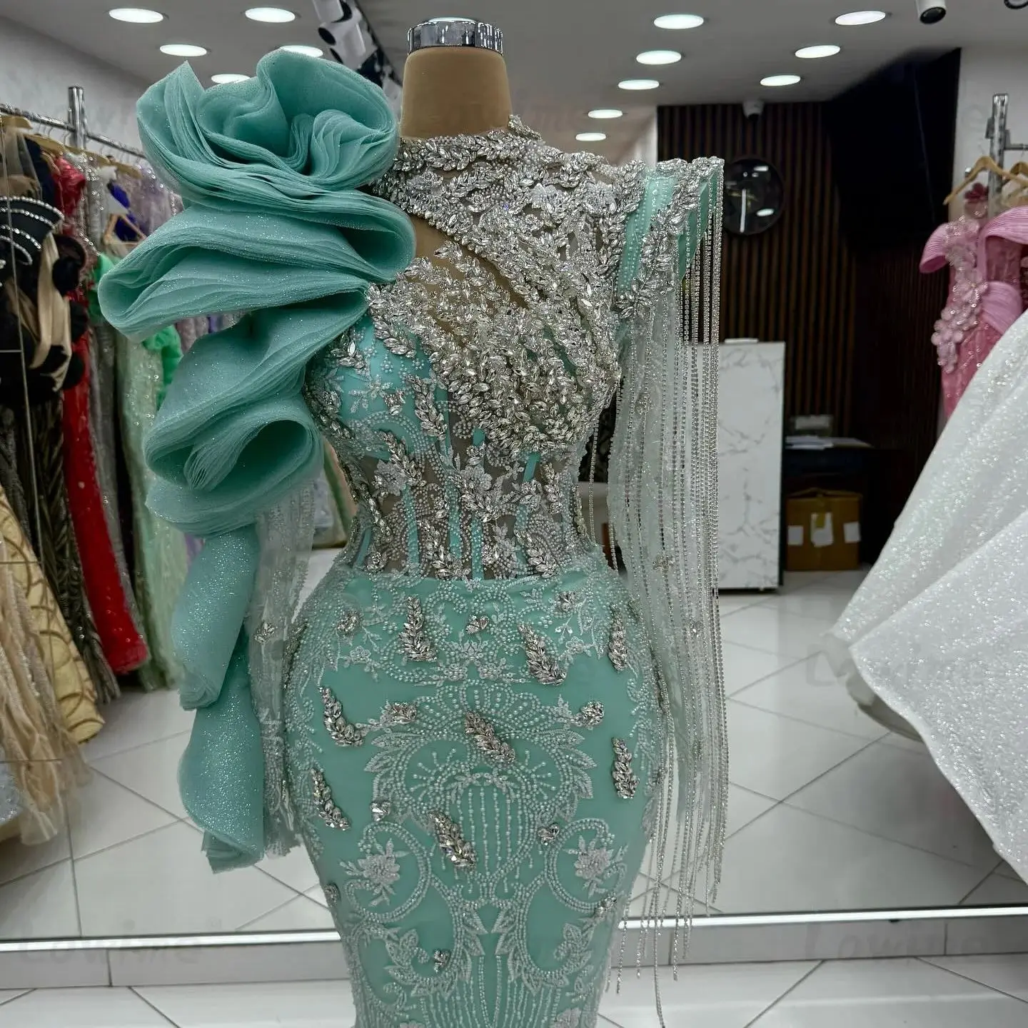 High Fashion Mint Green Party Prom Dress For Weddings Customized Long Sleeve Tassels Crystal Arabic Formal Occasion Evening Gown