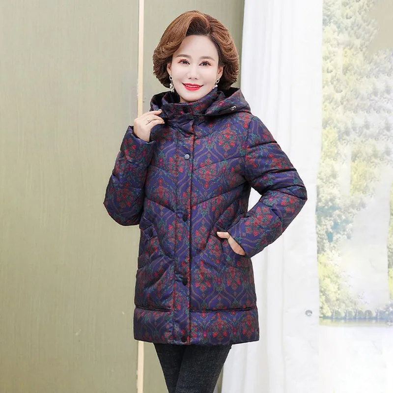 Western Style Mother Down Cotton-padded Jacket Women\'s New Loose Warm Middle-aged And Elderly Printing Fashion Hooded Coat Tide.