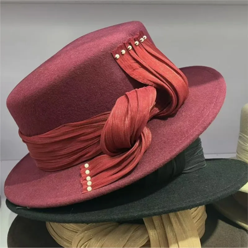This silk and linen interlaced wool top hat is elegant versatile for women flat-topped with stylish fashionable feel