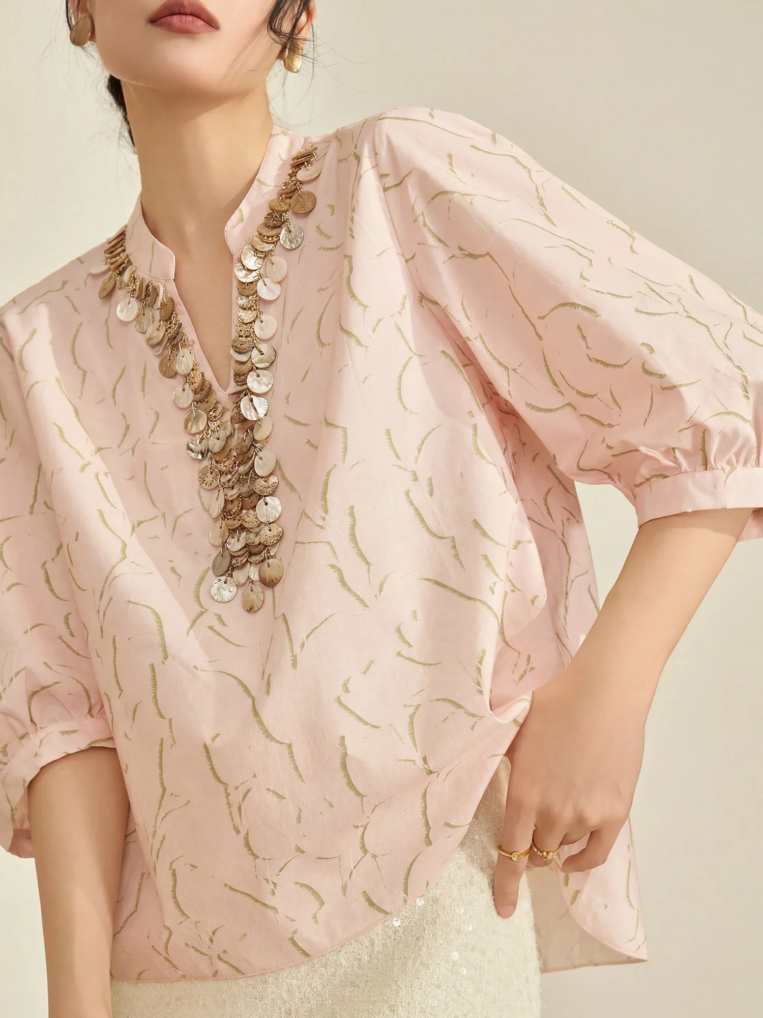 

Elegant V-Neck Sequin Print Short Sleeve Women's Shirt Summer Casual Style Loose Fit Polyester Fabric Anti-Wrinkle Breathable