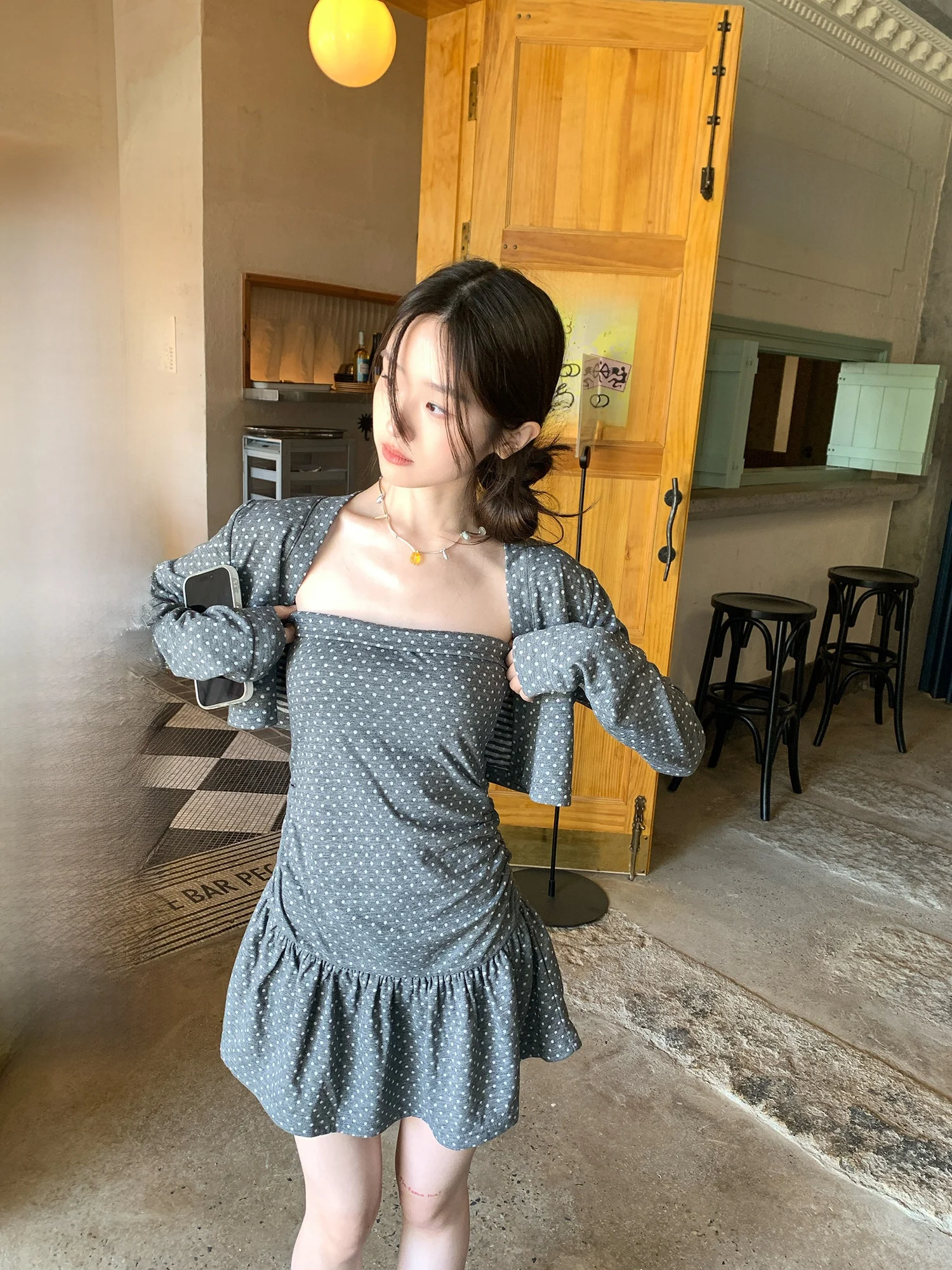 

Sinbounboun Light Maturity Wave Short Open Cardigan Tube Gown A-Line Dress Two-Piece Set Women's Fashion Spring Collection