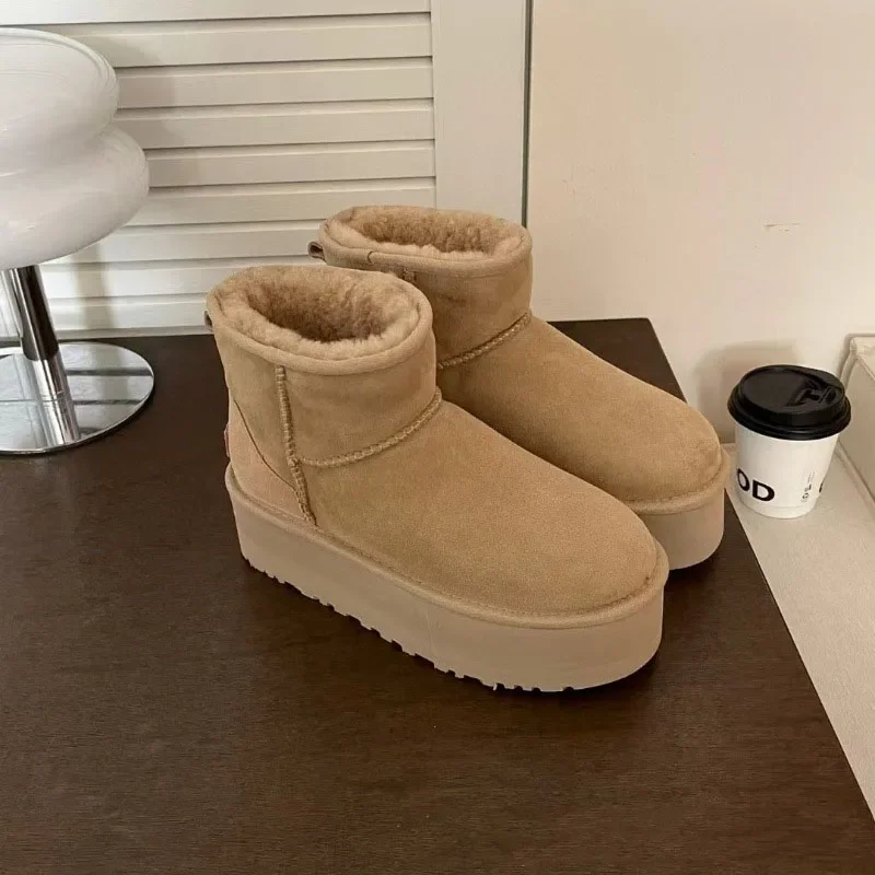 Bottes de neige épaisses en peau de mouton pour femmes, semelle optique intégrée, tube court augmenté, chaussures en peluche, recommandé