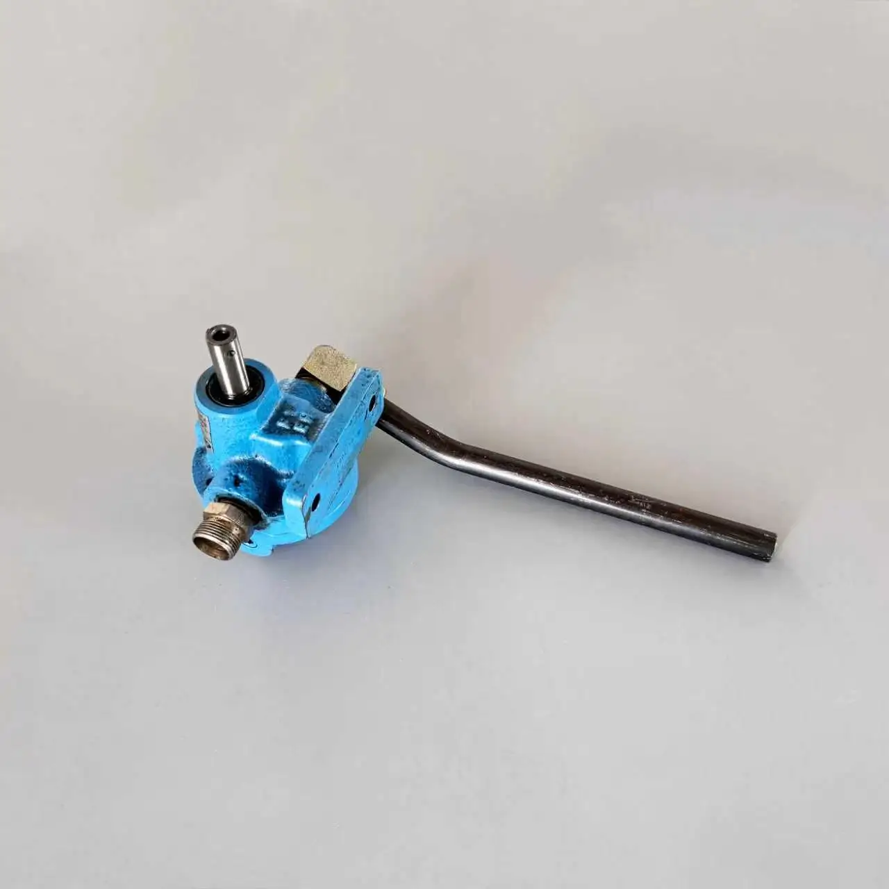 printing machine accessories KBA over oil group oil pump KBA disassembly 30014 536 oil valve oil pipe converter