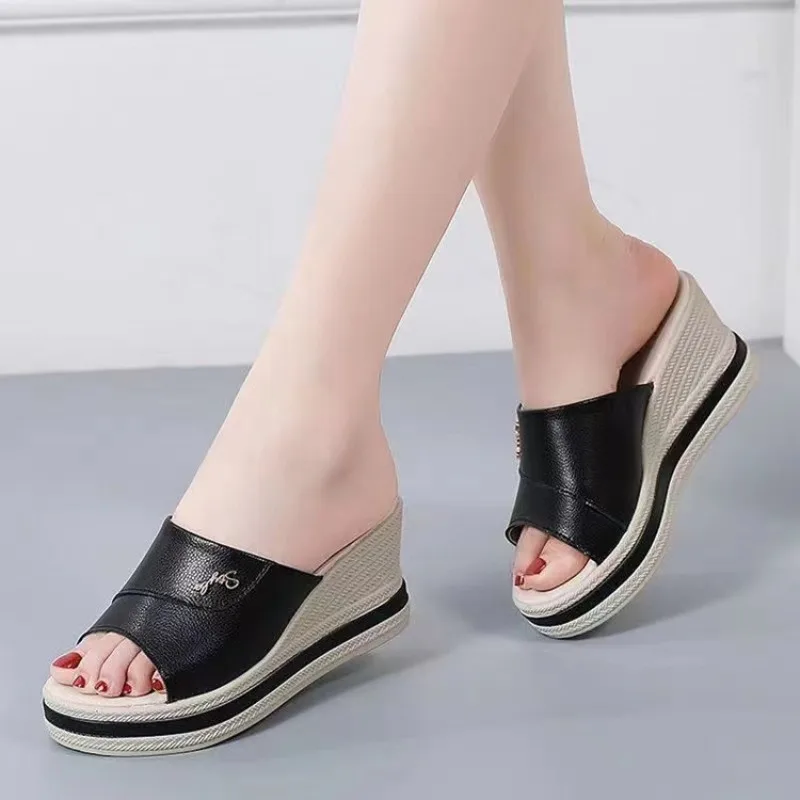 

Women's 2025 Summer Platform Slippers Women Wear Fashionable Versatile wedge Heel High-Heeled Women Tacones altos