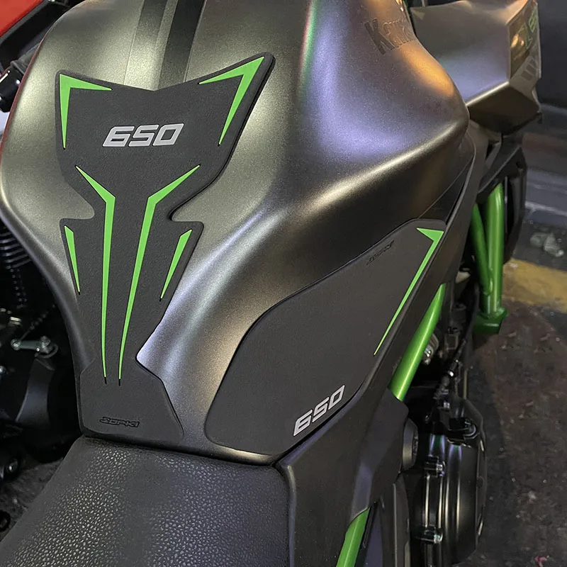 

FOR KAWASAKI Ninja650 Z650 Ninja Z 650 2018-2025 Motorcycle Anti Slip Tank Pad Stickers Pad Side Gas Knee Grip Protector Decal