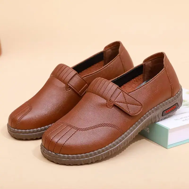 

Женская повседневная обувь из натуральной кожи на плоской подошве, весна-осень, новая мягкая подошва, нескользящая обувь с круглым носком на липучке для среднего и пожилого возраста