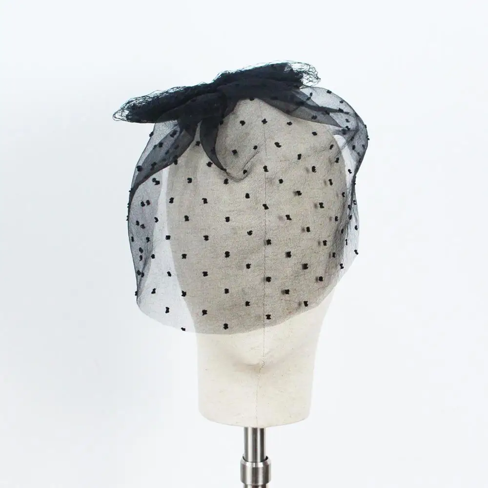 Accessoires de cheveux vintage pour patients de mariage, voile de cage à oiseaux en tulle avec nœud papillon, pièce de sauna, mini chapeau de mariée, point blanc et noir