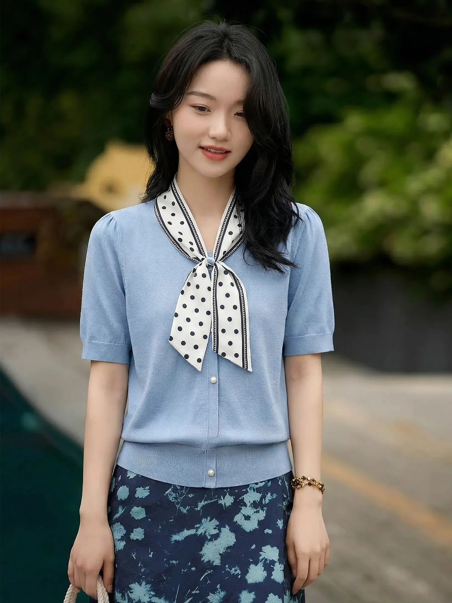 

Вязаный топ Chivirin синего цвета, женский, модный, приталенный, летний, с коротким рукавом, в горошек, с поясом, элегантный повседневный стиль, V-образный вырез, трикотаж