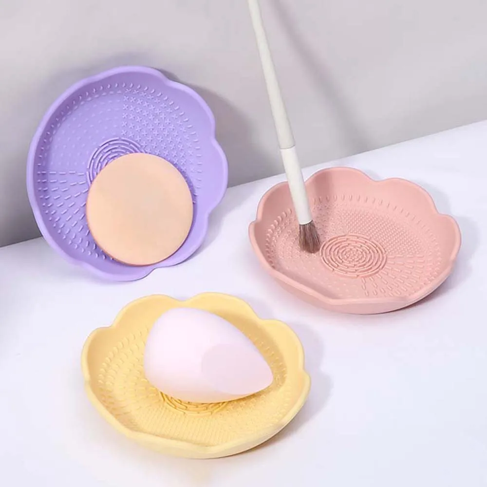 Silicone Maquiagem Brush Holder, Tapete De Limpeza, Forma De Flor, Pó Puff Cremalheira De Armazenamento, Escova Cosmética Cleaner Holder, 3 Cores