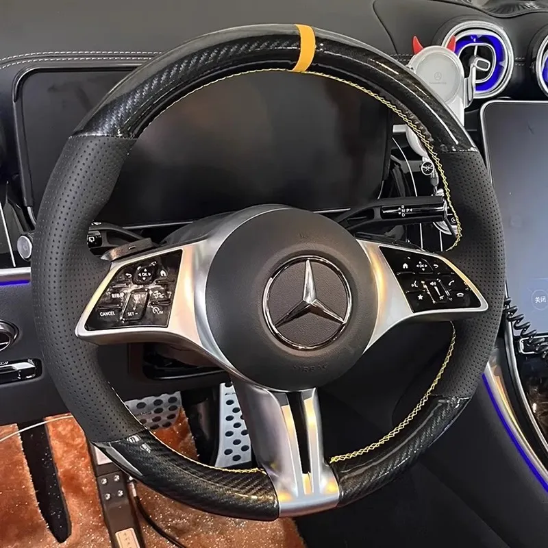 

Для Mercedes-Benz B-Class W247 C-Class W206 GLC-Class 2021-2023 сшитый вручную чехол на руль из углеродного волокна из натуральной кожи