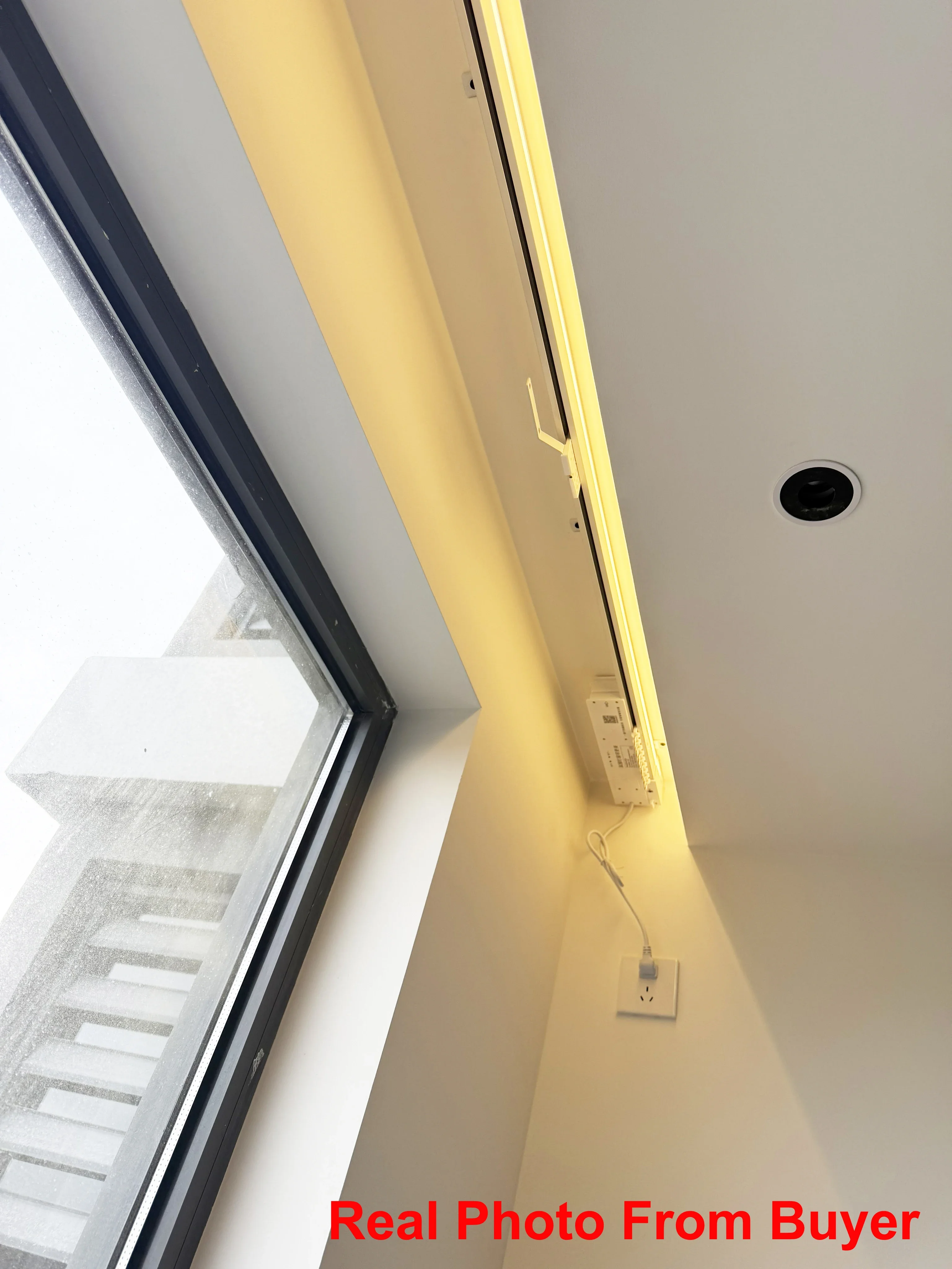 N31 Electric Curtain Track Full Set with Tuya WiFi Support And Curtain Cornice Rail And Accessori Fashion Atmosphere Lights