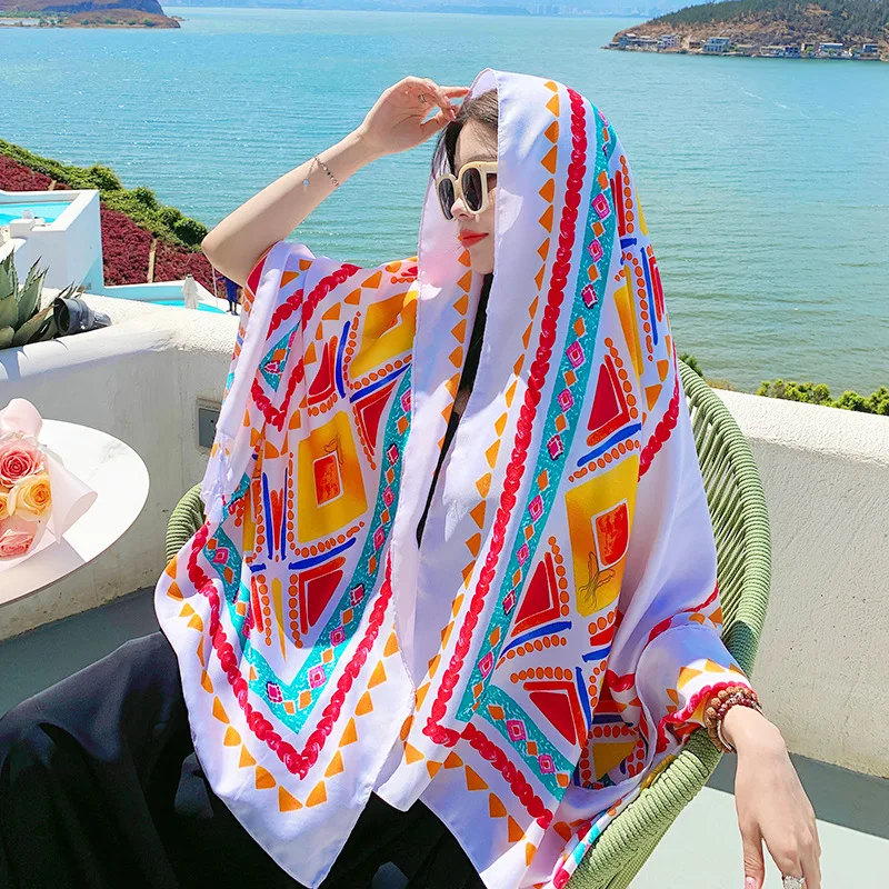 

Модное пляжное полотенце-шарф: мягкое, удобное и дышащее, с защитой от солнца.