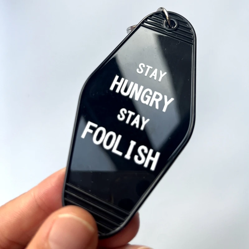 stay-foolish-stay-hungry-милый-брелок-hotel-брелок-для-ключей-брелки-для-ключей-ТВ-шоу-офисные-фанаты-забавный-аксессуар-индивидуальный-логотип
