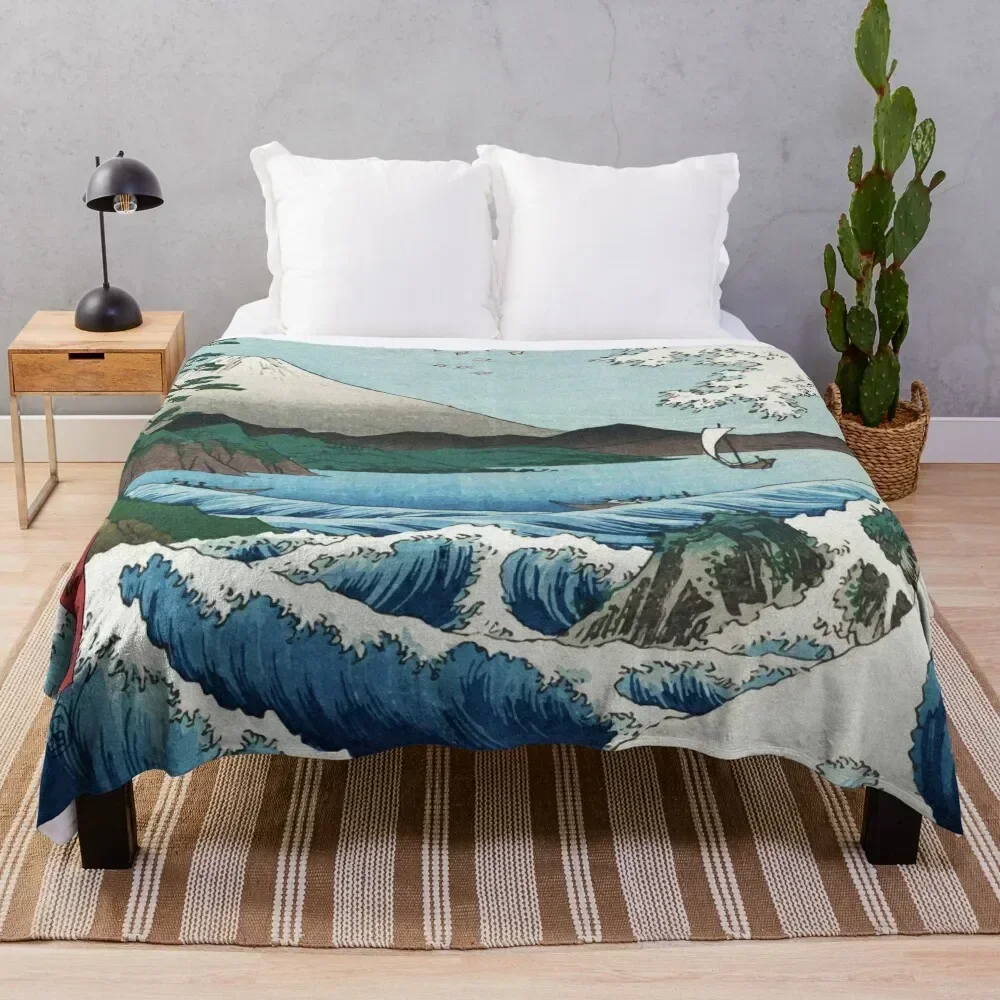 Hiroshige, o mar à frente de Satta, Japão, com vulcão, ondas quebrando e pescadores, por um artista japonês de ukiyo-e, Nature Nature Vin Throw Blanket