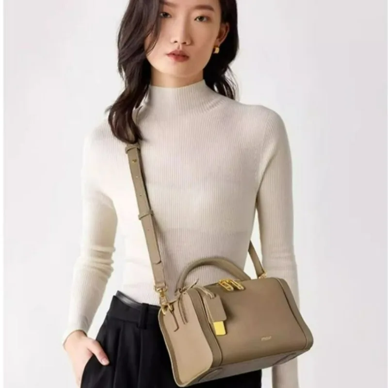 

Вместительная сумка нового нишевого дизайна, элегантная сумка через плечо для повседневного использования, высококачественная, стильная, отлично сочетается с любым нарядом.