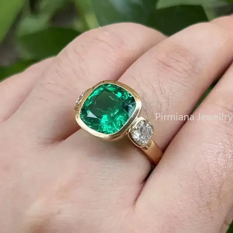 Pirmiana Custom Design 6.11ct Cushion Cut Lab Grown Emerald Ring 18K Yellow Gold Setting Top Colombia Color Material Emerald
