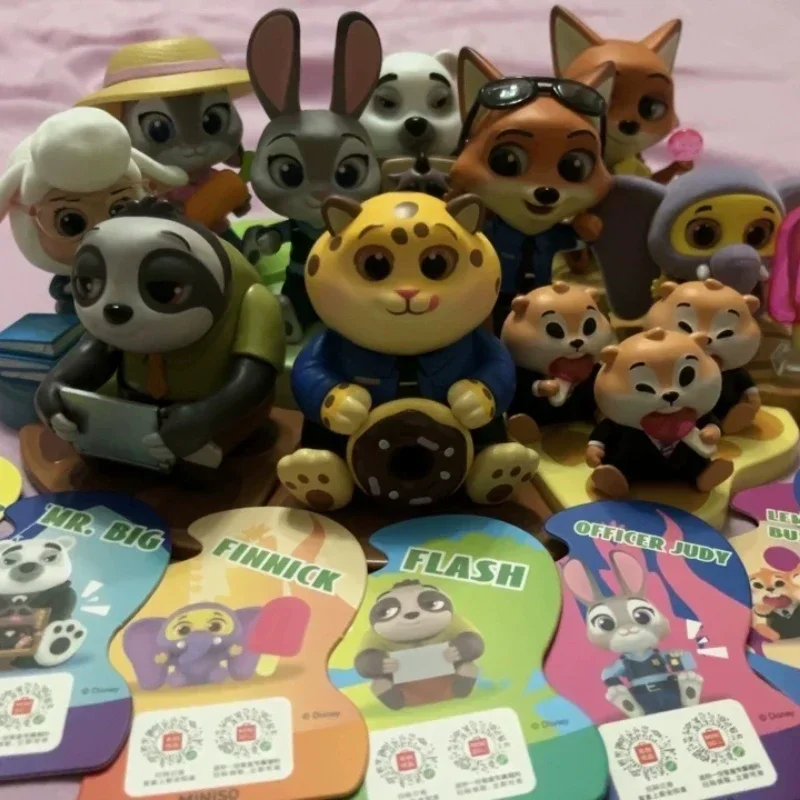 MINISO Zootopia Just Sit in The Series صندوق أعمى جودي هوبس نيك مجموعة ديكور سطح المكتب الحلي هدايا عيد ميلاد الأطفال