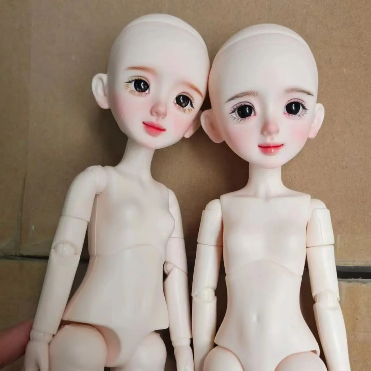 1 pieces Smile Girl 1/6 Doll's Head Part with random eyes Makeup Head accessories