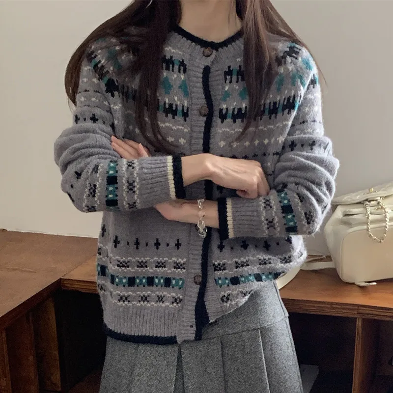 

Женский осенне-зимний нишевый жаккардовый однобортный свитер с длинными рукавами в этническом стиле, вязаный кардиган, куртка