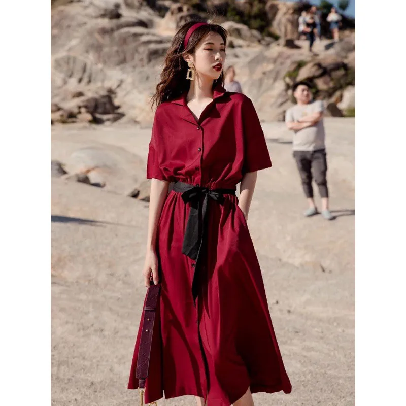 

Красное платье в стиле ретро во французском стиле Хепберн, темпераментная талия для похудения, рубашка для отдыха на море, длинная юбка, летняя