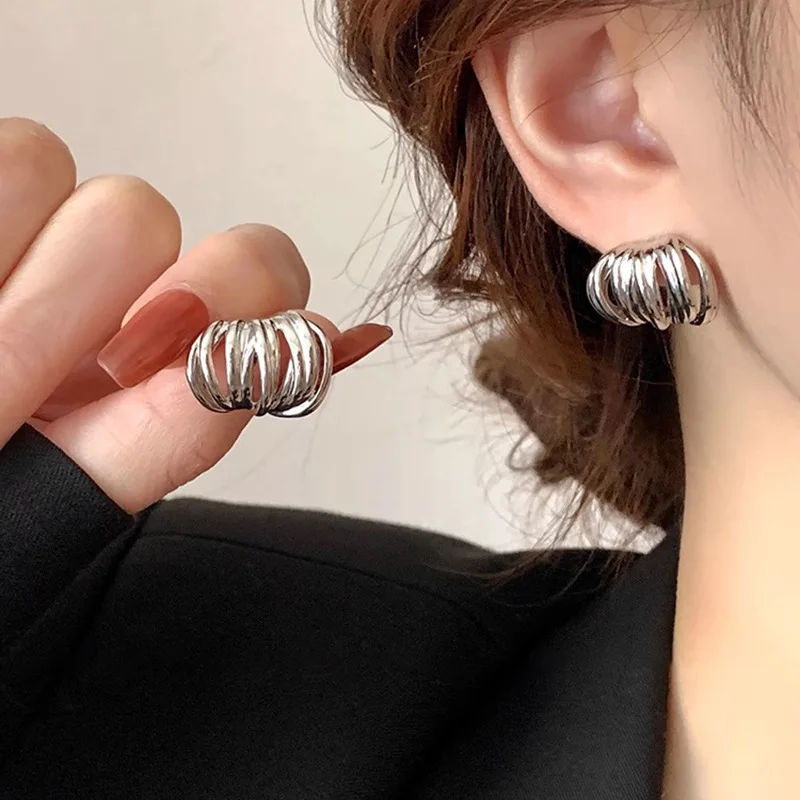 Minimalist Multi-Layer Hollow Metal Line Stud Earrings for Women Luxury Design Unique Geometric Earring 2024 Trend Party Jewelry