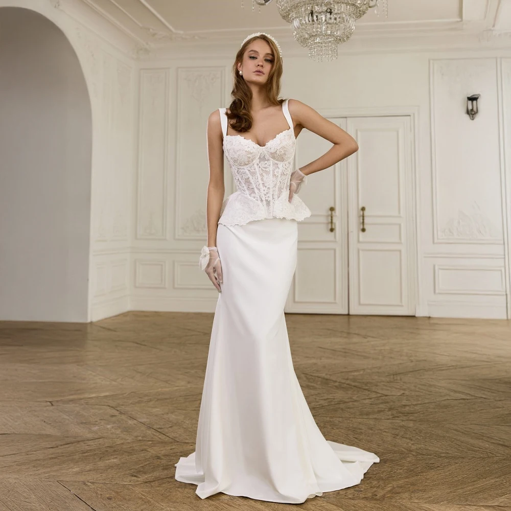 

Customized Lace Corset Bridal Dress Spaghetti Strap Mermaid Wedding Dress Satin Peplum Bridal Gown with Train for Elegant Brides