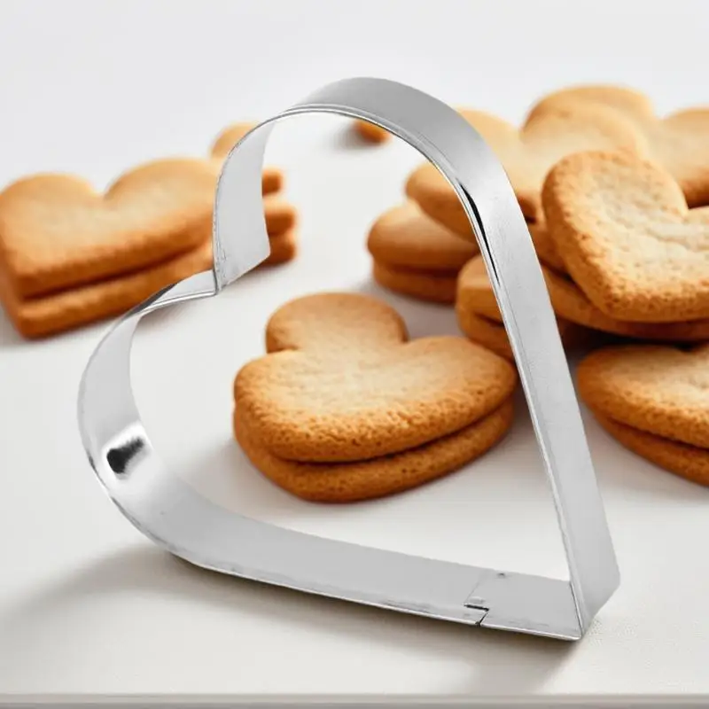 

5Pcs/Set DIY Love Heart Stainless Steel Cookie Cutter Biscuit Mold Fondant Pastry Cake Decorating Baking Tools Kitchen Bakeware