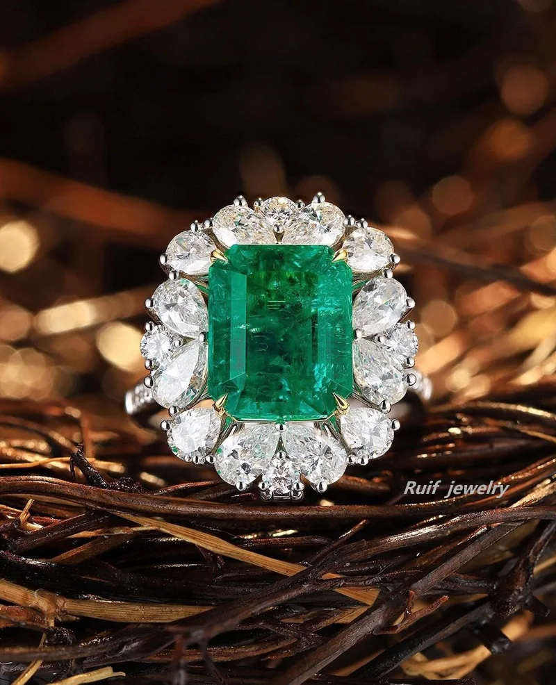 Ruif Customization 18k Gold about 4.8ct Nice Inlcusion Lab Emerald with Lab Grown Diamond Rings and Pendant for Women Proposal