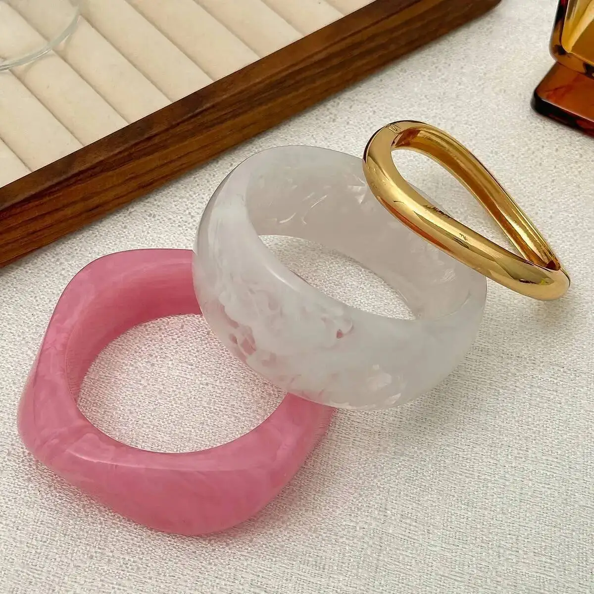 

Lacteo 3 Style Bohemia Temperament Pink White Resin Thick Wide Bangle for Women Trendy Irregular Stacking Bracelet Charm Jewelry